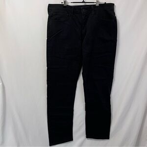 Dockers Men's Athletic Fit W34xL33 Black Jeans